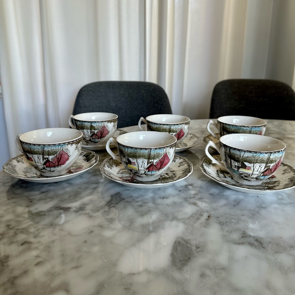Set of 6 Vintage Johnson Brothers Friendly Village tea cups and saucers